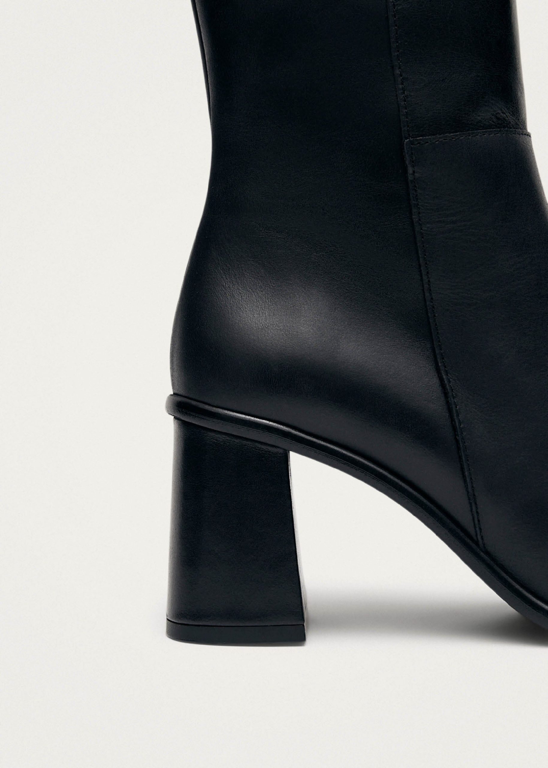 West Vintage Total Black Leather Ankle Boots - Image 5